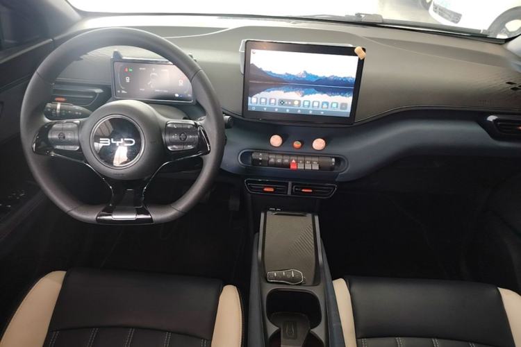 Used BYD Seagull 2024 Honor Edition 305km Dynamic Version Center Console