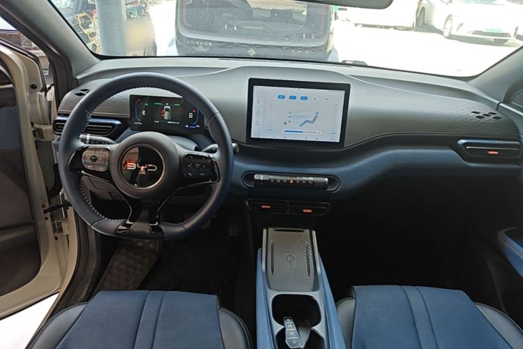 Used BYD Seagull 2024 Honor Edition 405km Flying Version Center Console