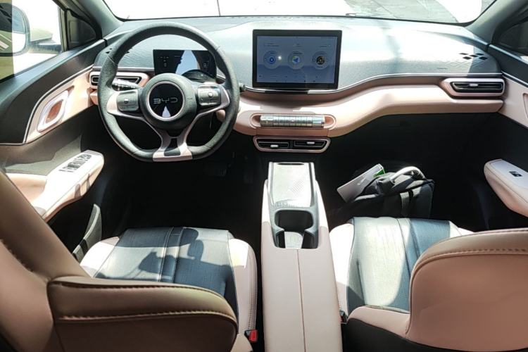 Used BYD Seagull 2024 Honor Edition 305km Dynamic Version Center Console