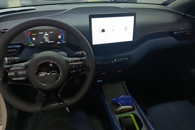 Used BYD Seagull 2024 Honor Edition 305km Freedom Version Center Console