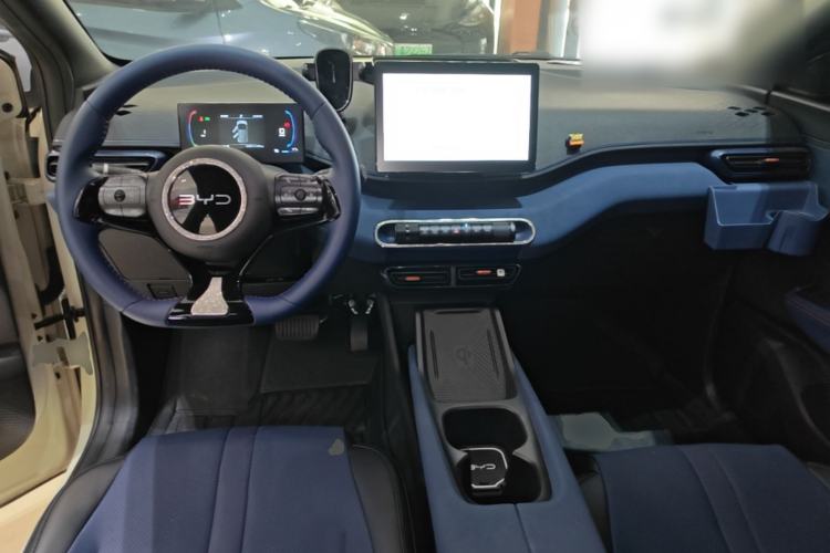 Used BYD Seagull 2024 Honor Edition 305km Freedom Version Center Console
