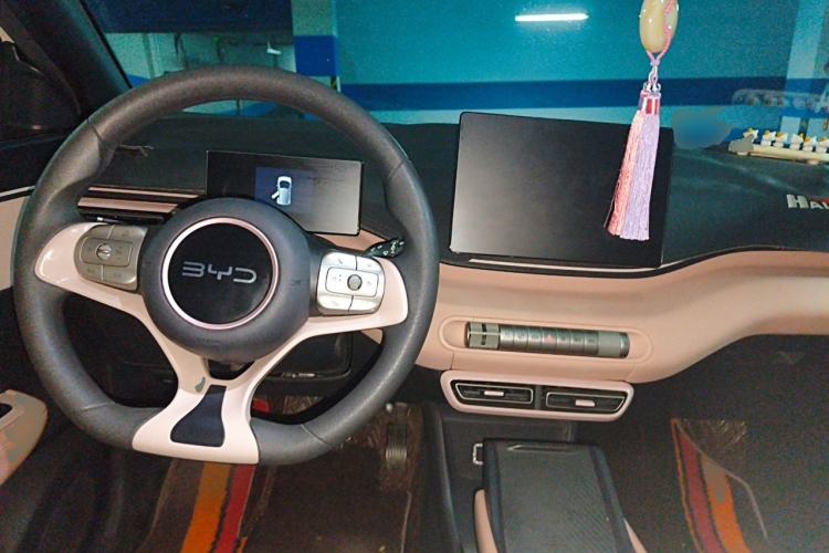 Used BYD Seagull 2024 Honor Edition 305km Dynamic Version Center Console
