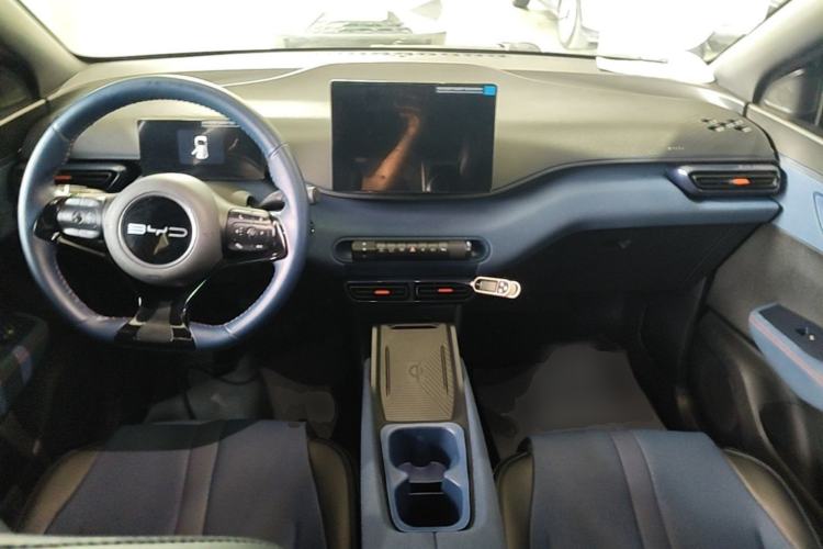 Used BYD Seagull 2024 Honor Edition 305km Freedom Version Center Console