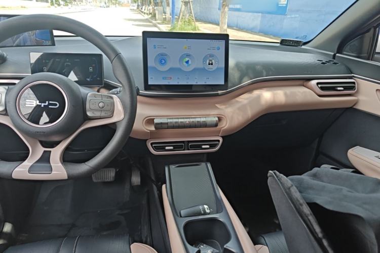 Used BYD Seagull 2024 Honor Edition 305km Dynamic Version Center Console