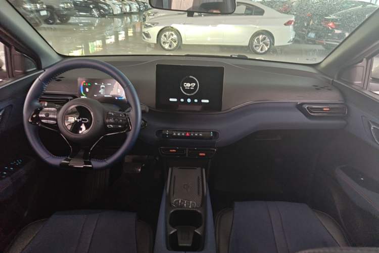 Used BYD Seagull 2024 Honor Edition 305km Freedom Version Center Console