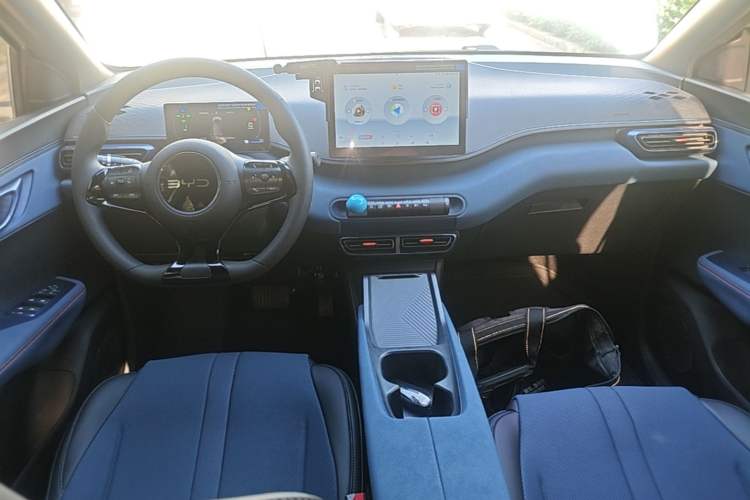 Used BYD Seagull 2024 Honor Edition 305km Dynamic Version Center Console