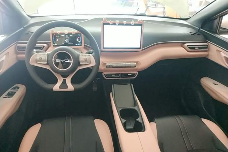 Used BYD Seagull 2024 Honor Edition 305km Dynamic Version Center Console