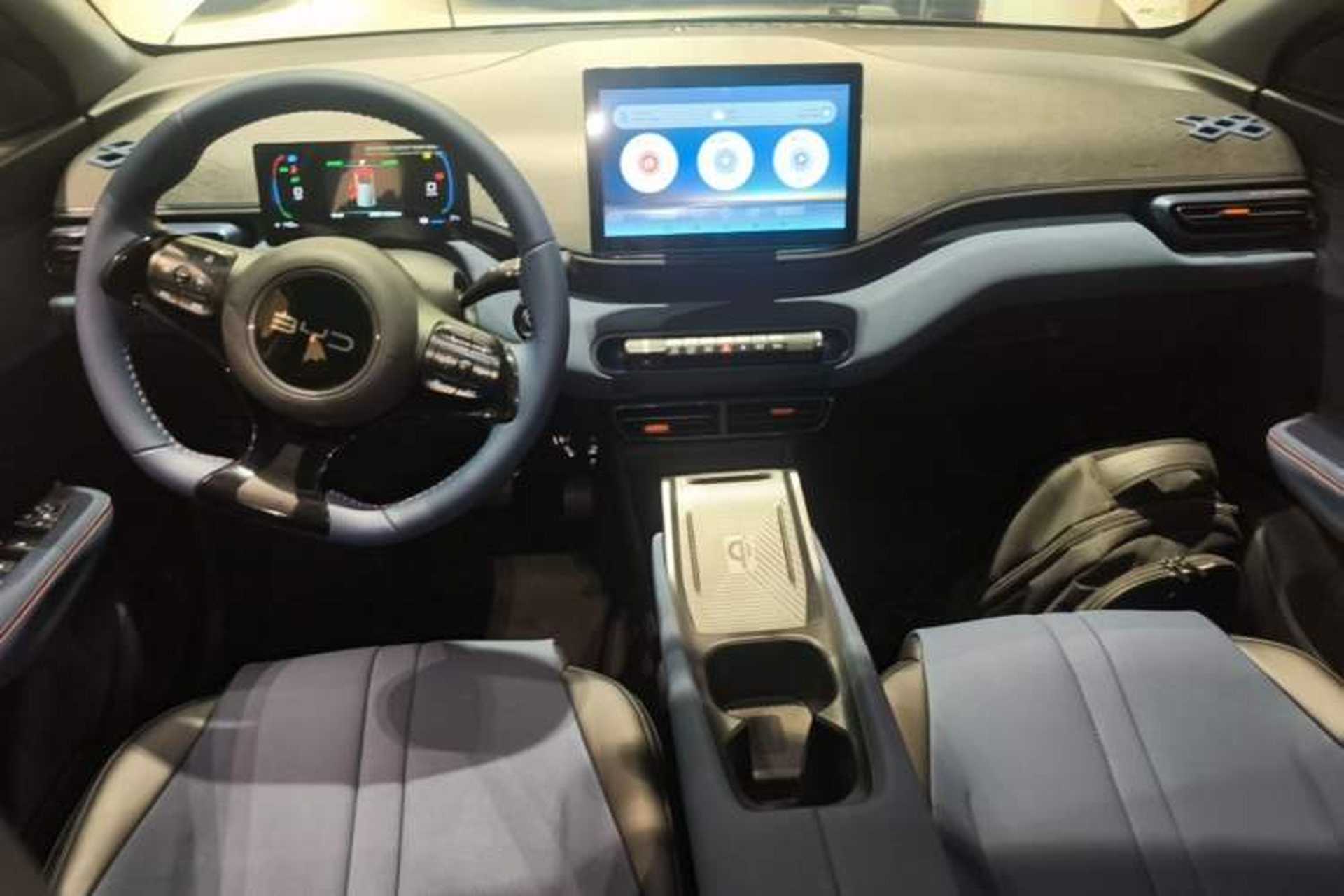 Used BYD Seagull 2024 Honor Edition 405km Flying Version Center Console