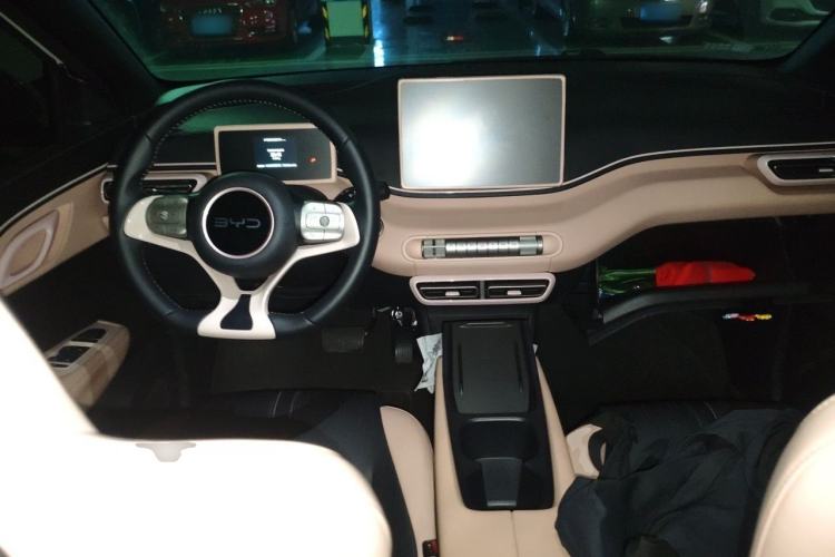 Used BYD Seagull 2024 Honor Edition 405km Flying Version Center Console