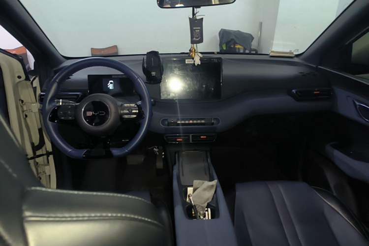 Used BYD Seagull 2024 Honor Edition 305km Freedom Version Center Console