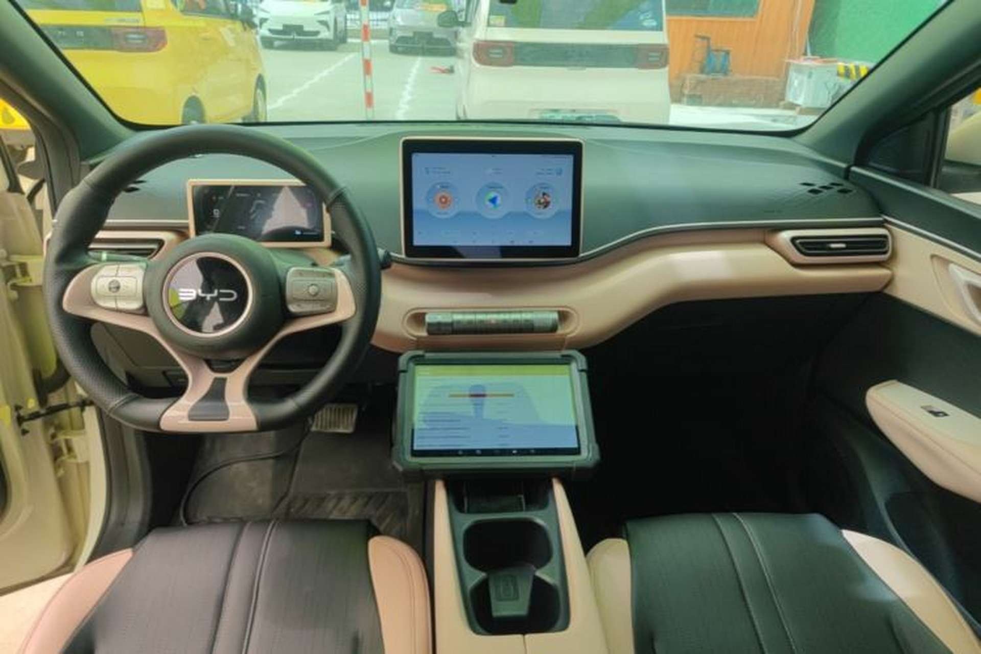 Used BYD Seagull 2024 Honor Edition 305km Dynamic Version Center Console