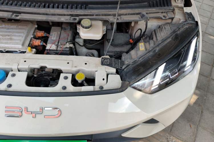 Used BYD Seagull 2024 Honor Edition 405km Flying Version Engine Bay Left