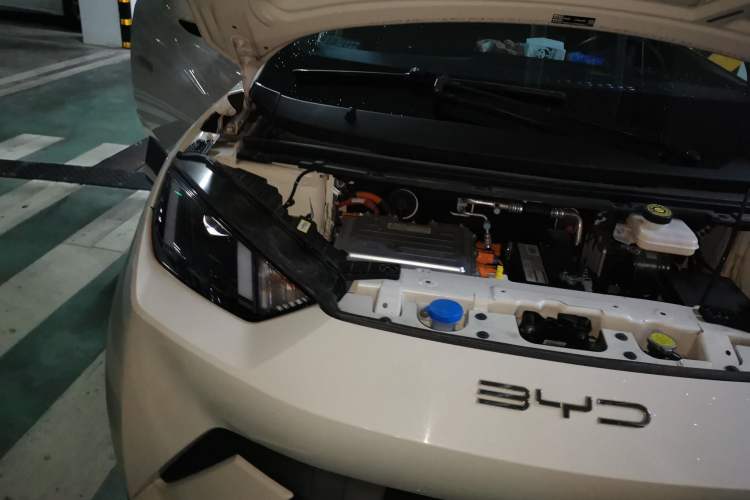 Used BYD Seagull 2024 Honor Edition 405km Flying Version Engine Bay Right