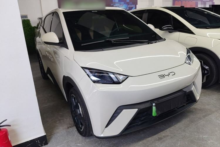 Used BYD Seagull 2024 Honor Edition 305km Freedom Version Front Right 45 Deg