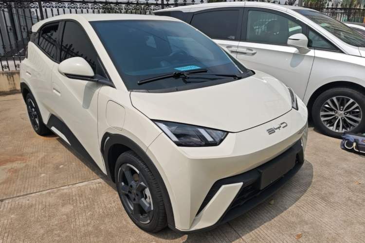 Used BYD Seagull 2024 Honor Edition 305km Freedom Version Front Right 45 Deg