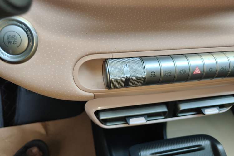 Used BYD Seagull 2024 Honor Edition 405km Flying Version Gear Lever