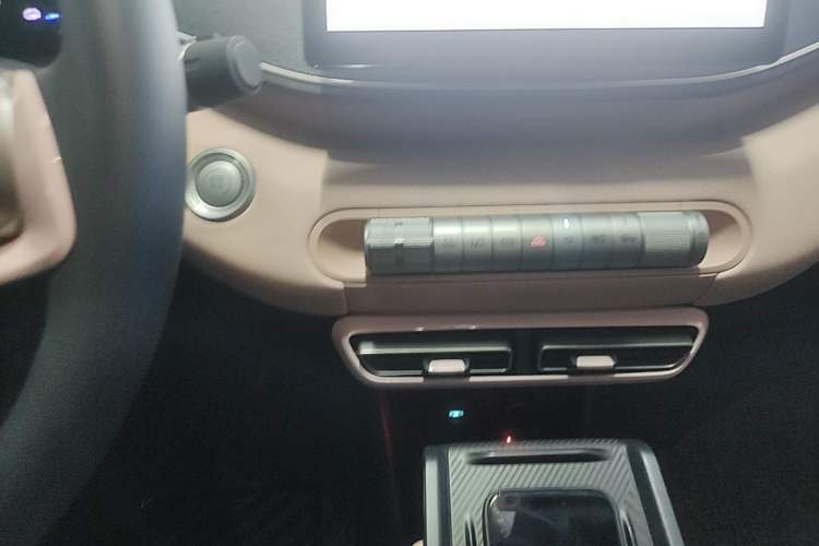 Used BYD Seagull 2024 Honor Edition 405km Flying Version Gear Lever