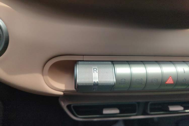 Used BYD Seagull 2024 Honor Edition 405km Flying Version Gear Lever