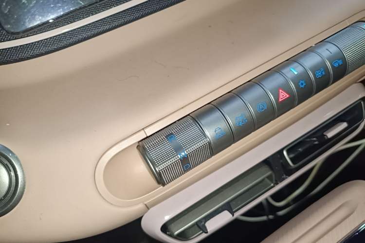 Used BYD Seagull 2024 Honor Edition 305km Freedom Version Gear Lever
