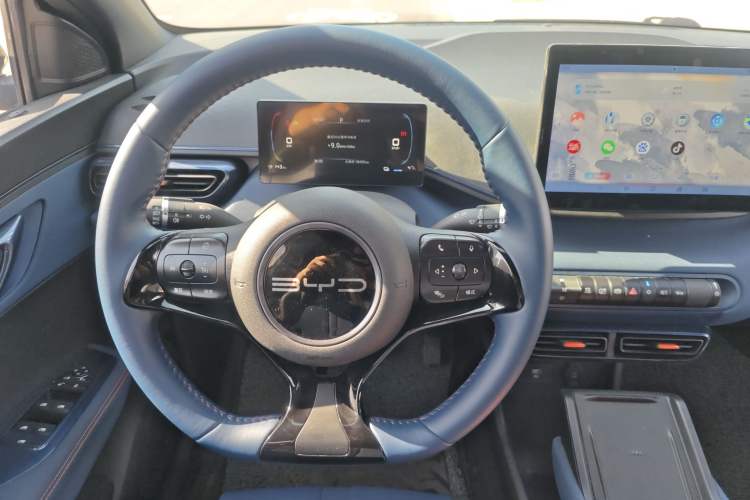 Used BYD Seagull 2024 Honor Edition 305km Freedom Version Interior 1