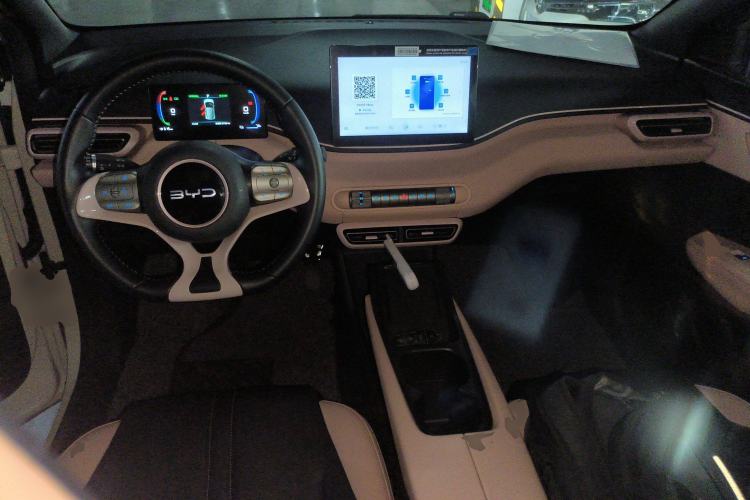 Used BYD Seagull 2024 Honor Edition 405km Flying Version Interior 2