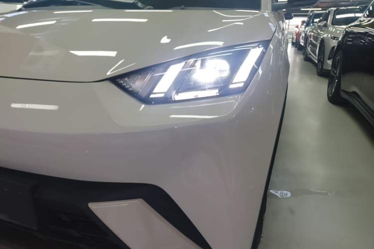 Used BYD Seagull 2024 Honor Edition 305km Freedom Version Left Front Headlight