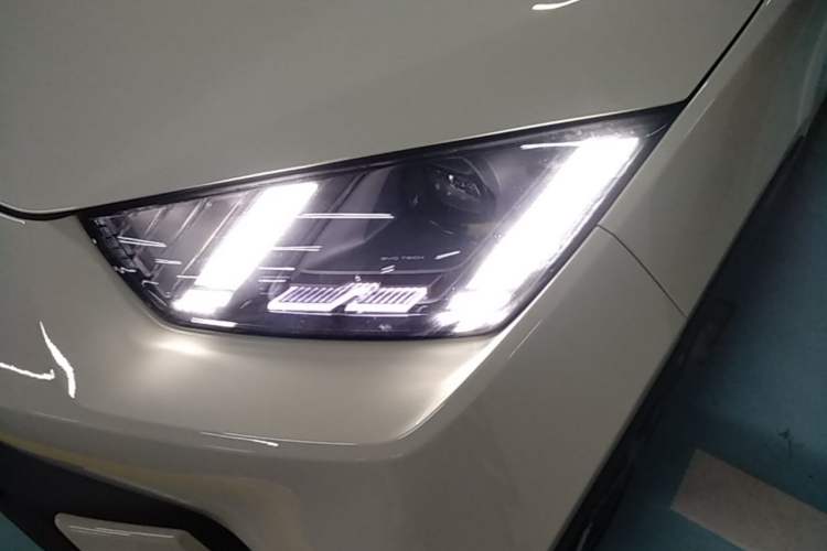 Used BYD Seagull 2024 Honor Edition 305km Dynamic Version Left Front Headlight
