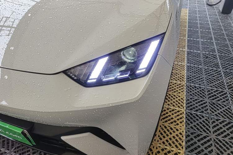 Used BYD Seagull 2024 Honor Edition 305km Dynamic Version Left Front Headlight