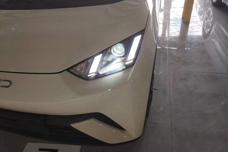 Used BYD Seagull 2024 Honor Edition 305km Dynamic Version Left Front Headlight