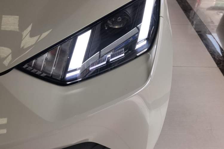Used BYD Seagull 2024 Honor Edition 305km Freedom Version Left Front Headlight