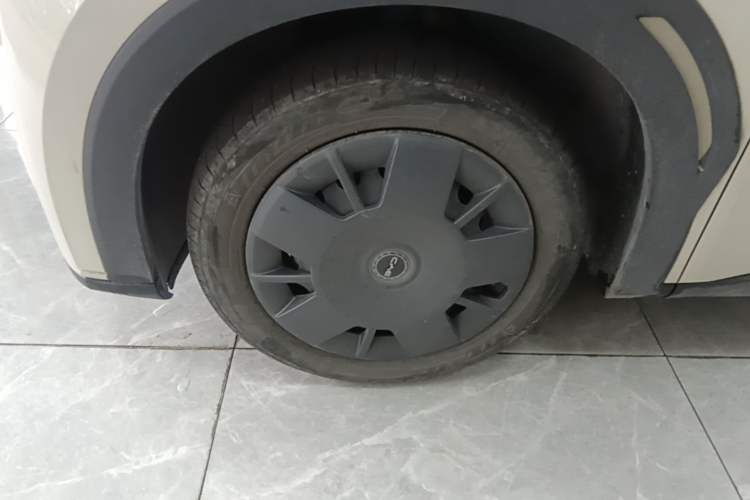 Used BYD Seagull 2024 Honor Edition 305km Dynamic Version Left Front Wheel Hub