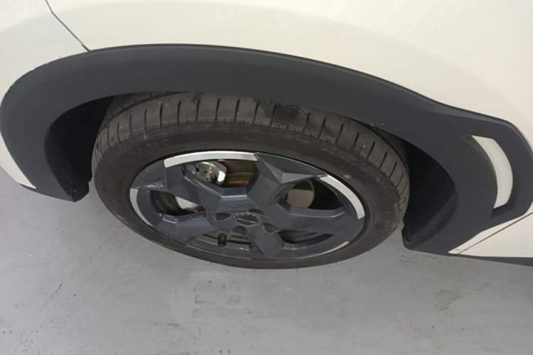 Used BYD Seagull 2024 Honor Edition 305km Freedom Version Left Front Wheel Hub