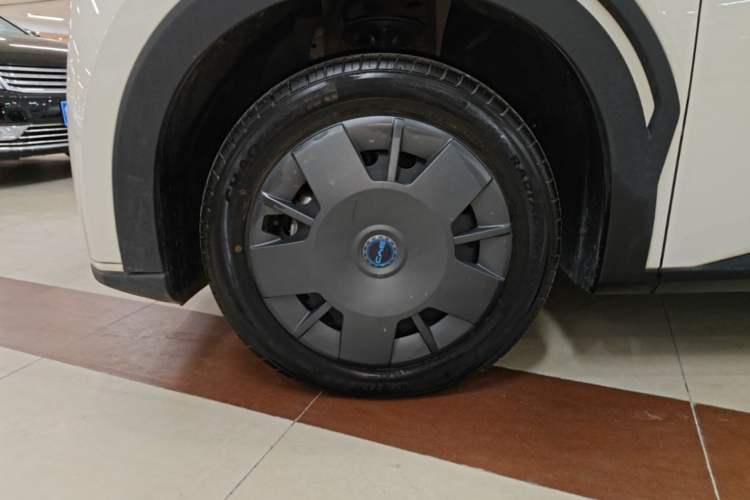Used BYD Seagull 2024 Honor Edition 305km Dynamic Version Left Front Wheel Hub