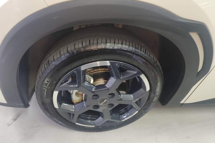 Used BYD Seagull 2024 Honor Edition 305km Freedom Version Left Front Wheel Hub