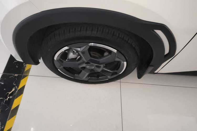 Used BYD Seagull 2024 Honor Edition 305km Freedom Version Left Front Wheel Hub
