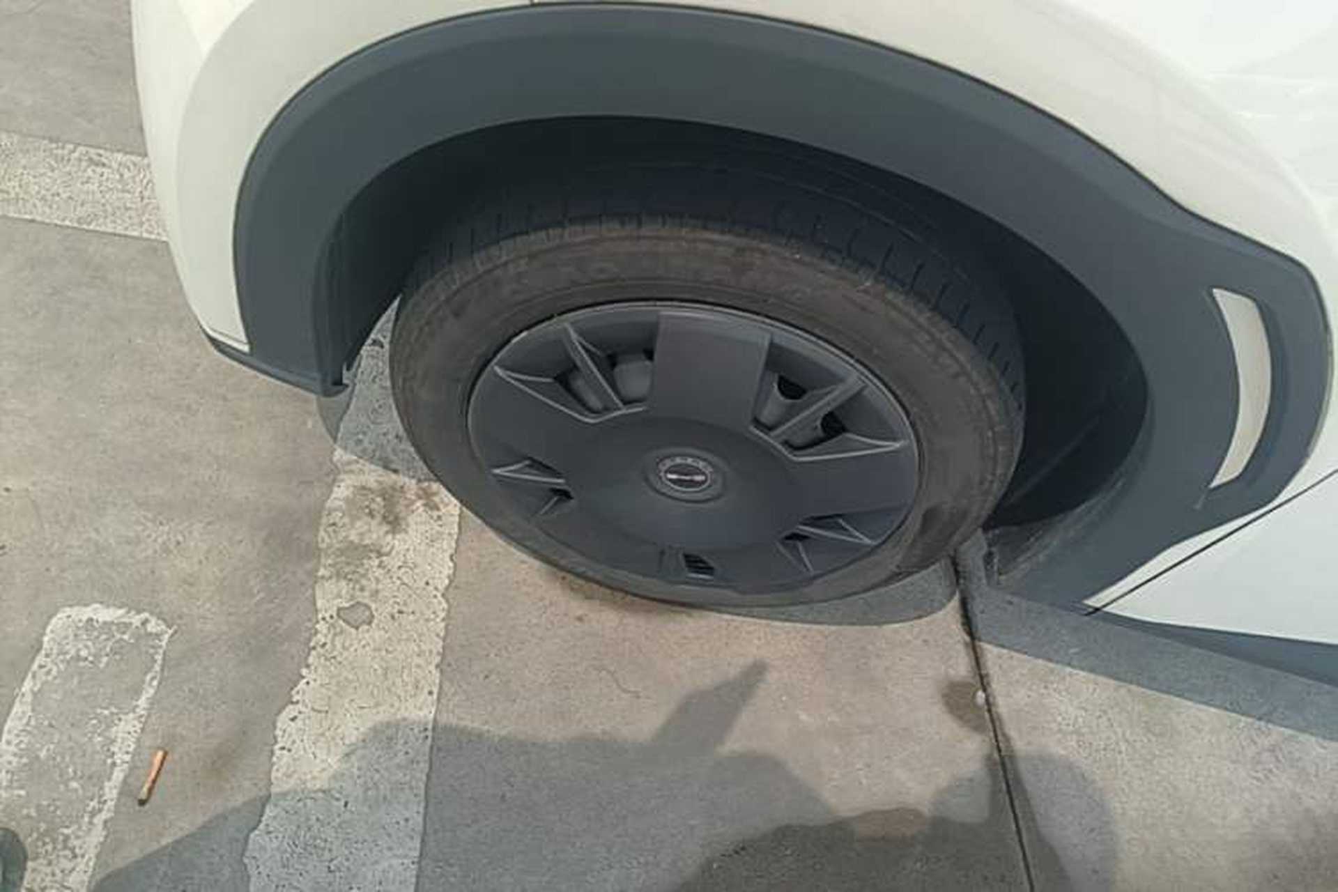 Used BYD Seagull 2024 Honor Edition 305km Dynamic Version Left Front Wheel Hub