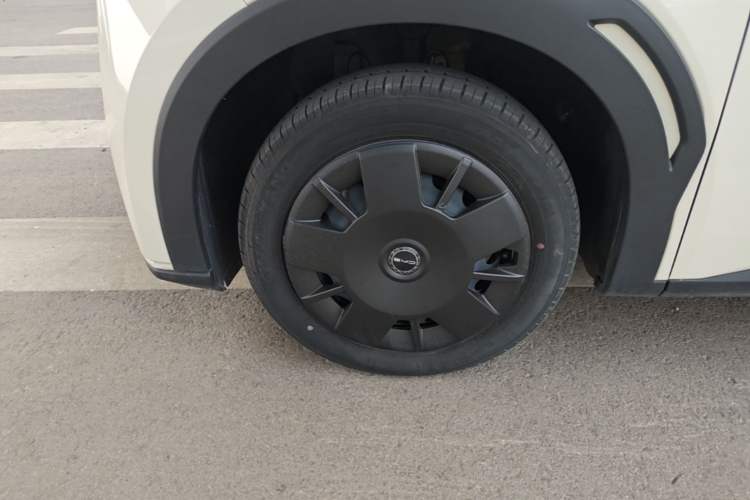 Used BYD Seagull 2024 Honor Edition 305km Dynamic Version Left Front Wheel Hub