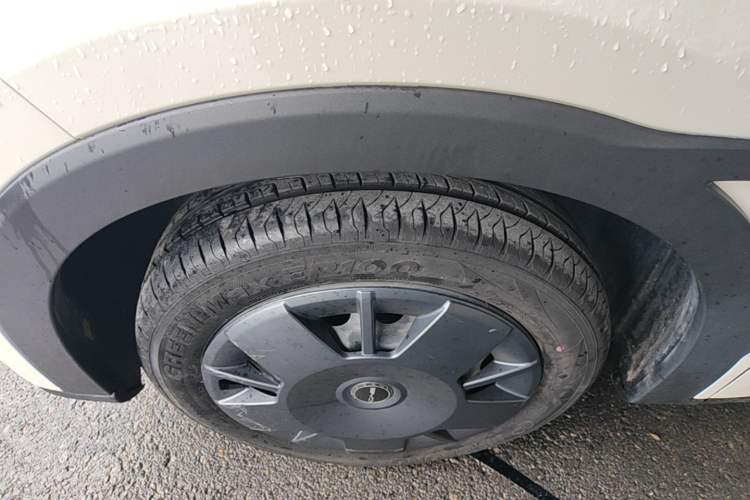 Used BYD Seagull 2024 Honor Edition 305km Dynamic Version Left Front Wheel Hub
