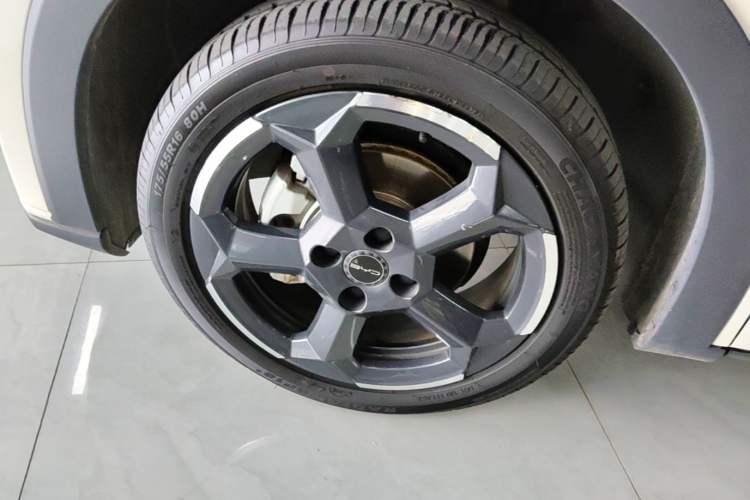 Used BYD Seagull 2024 Honor Edition 405km Flying Version Left Front Wheel Hub