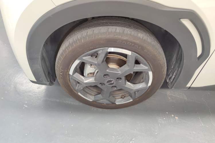 Used BYD Seagull 2024 Honor Edition 305km Freedom Version Left Front Wheel Hub