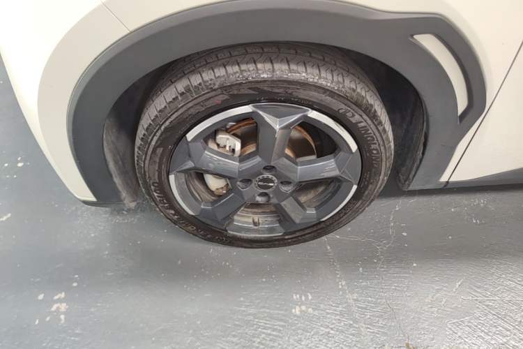 Used BYD Seagull 2024 Honor Edition 405km Flying Version Left Front Wheel Hub