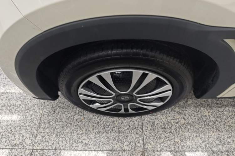 Used BYD Seagull 2024 Honor Edition 305km Dynamic Version Left Front Wheel Hub