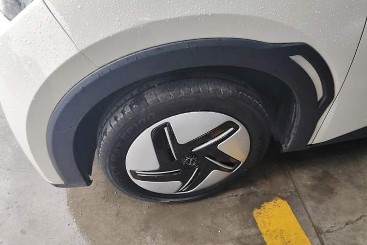 Used BYD Seagull 2024 Honor Edition 305km Dynamic Version Left Front Wheel Hub