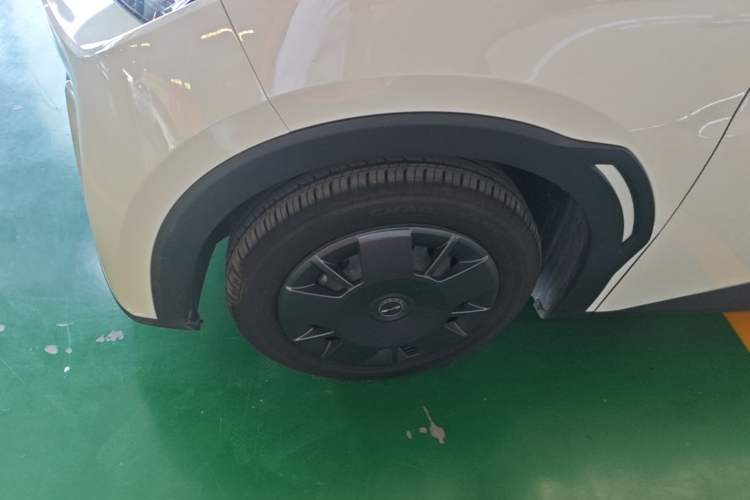 Used BYD Seagull 2024 Honor Edition 305km Dynamic Version Left Front Wheel Hub