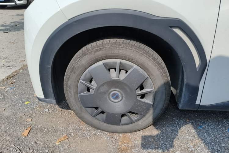 Used BYD Seagull 2024 Honor Edition 305km Dynamic Version Left Front Wheel Hub
