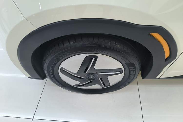 Used BYD Seagull 2024 Honor Edition 305km Dynamic Version Left Front Wheel Hub