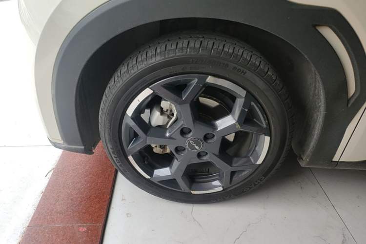 Used BYD Seagull 2024 Honor Edition 405km Flying Version Left Front Wheel Hub