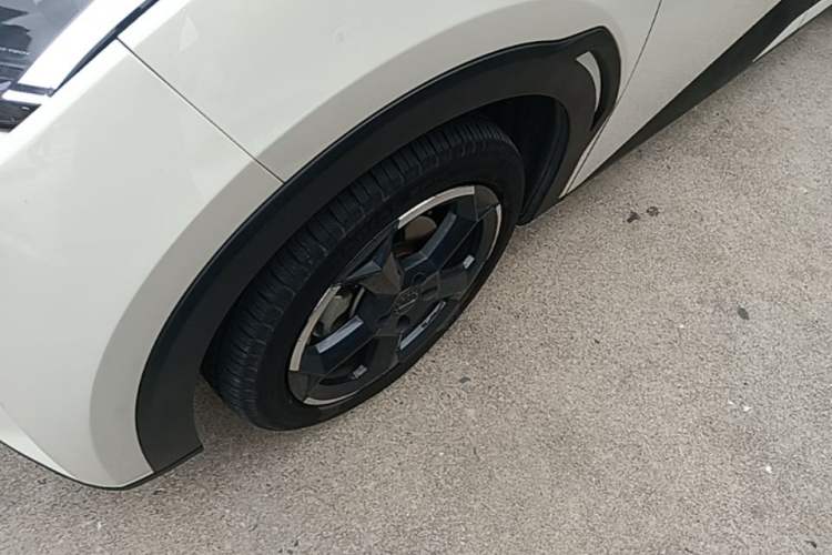 Used BYD Seagull 2024 Honor Edition 305km Freedom Version Left Front Wheel Hub