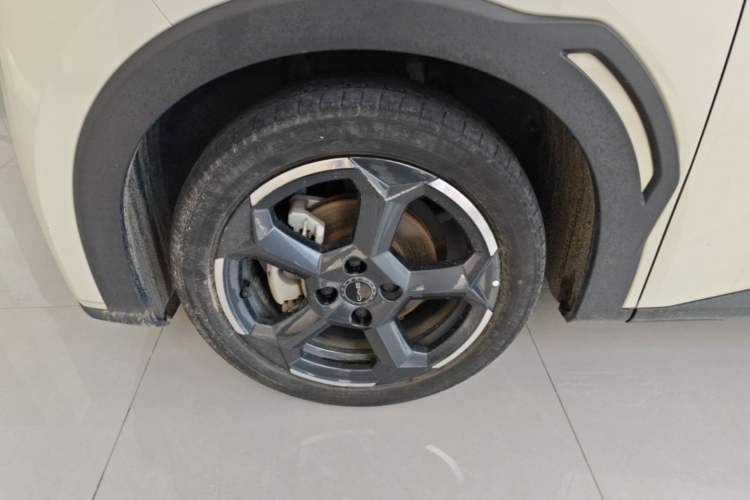 Used BYD Seagull 2024 Honor Edition 305km Freedom Version Left Front Wheel Hub