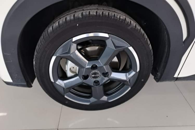 Used BYD Seagull 2024 Honor Edition 305km Freedom Version Left Front Wheel Hub